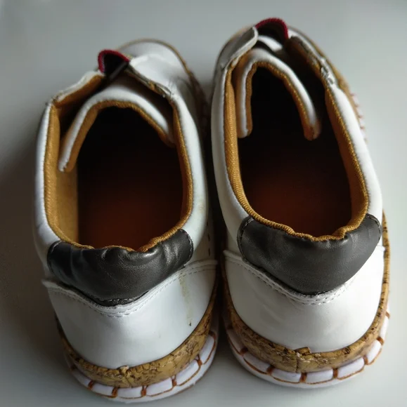 Shoes - Picture 3 of 6